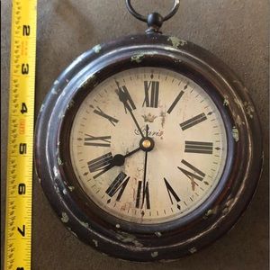 UNIQUE CLOCK WITH MAGNETIC BACKING